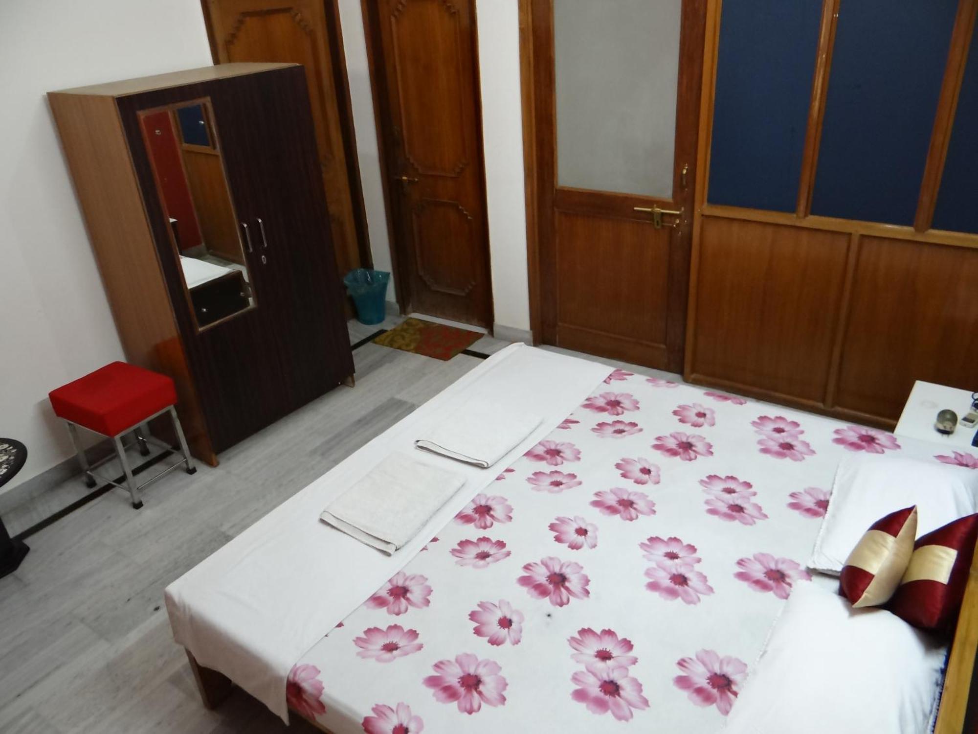 N Homestay Agra Tajganj Bagian luar foto
