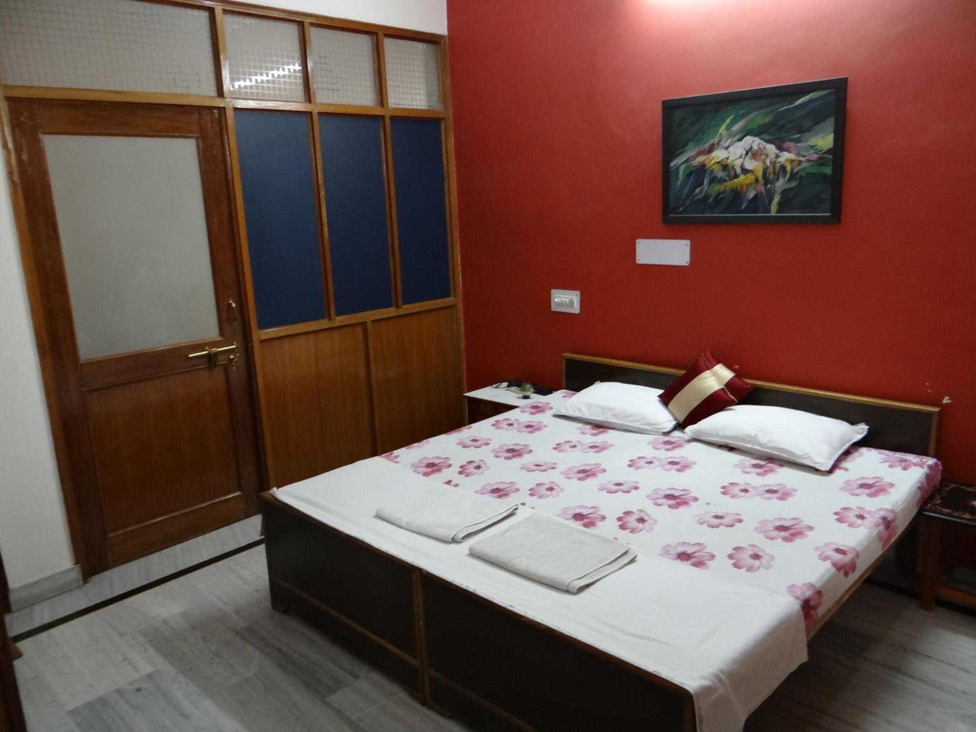 N Homestay Agra Tajganj Bagian luar foto