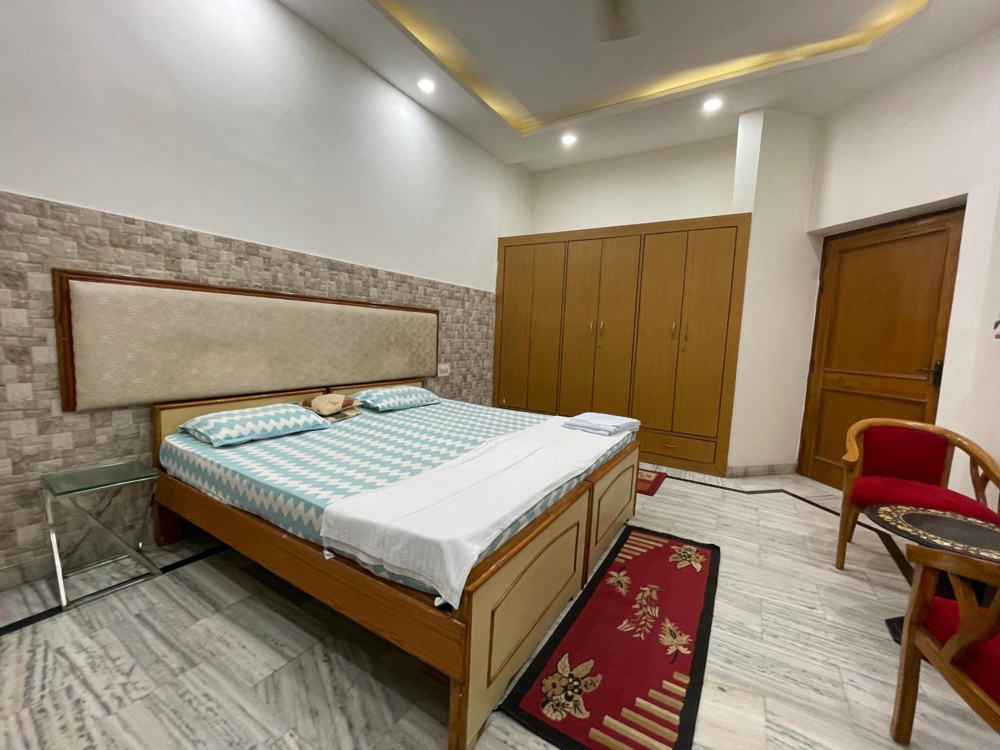 N Homestay Agra Tajganj Bagian luar foto