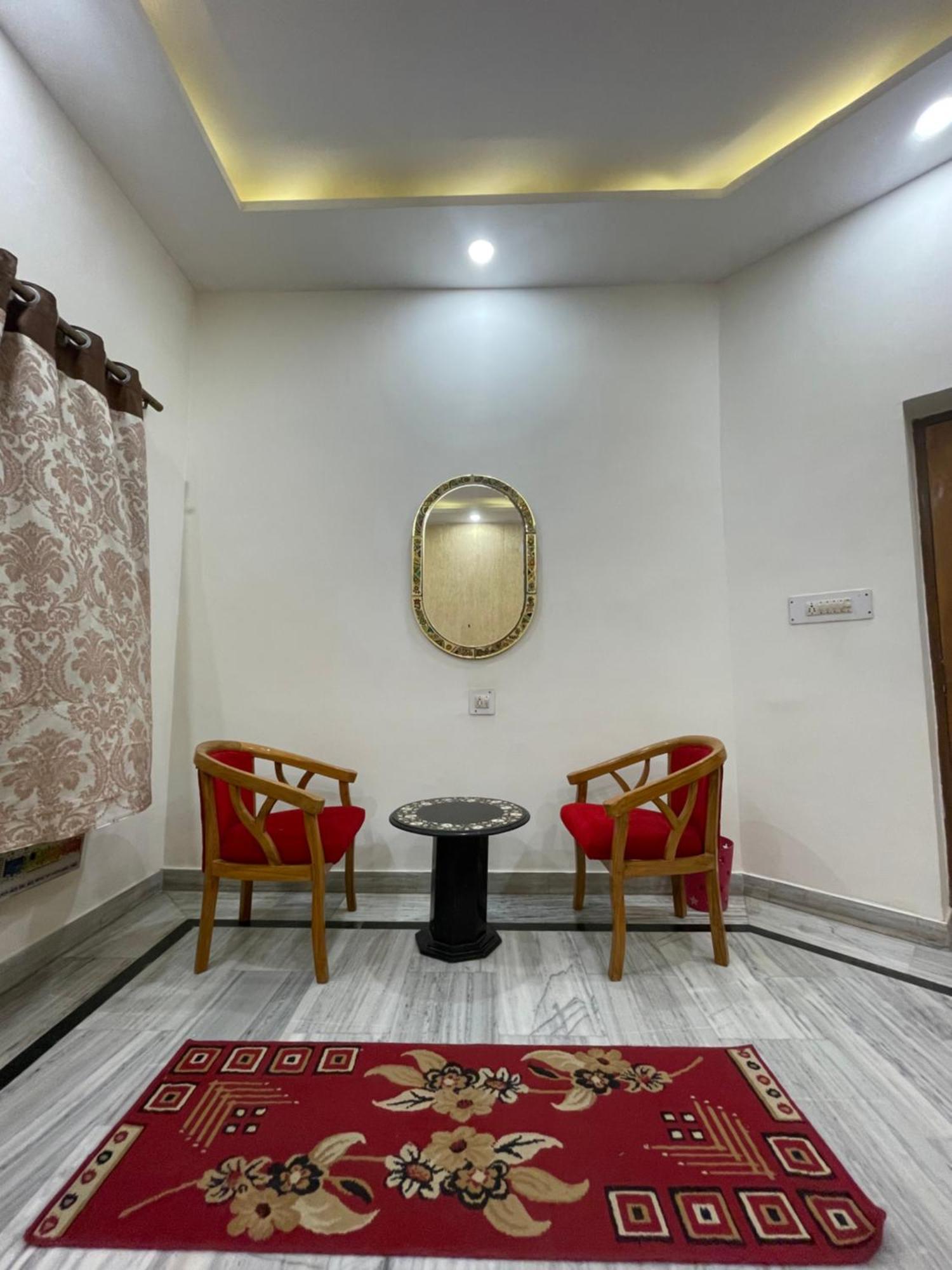 N Homestay Agra Tajganj Bagian luar foto