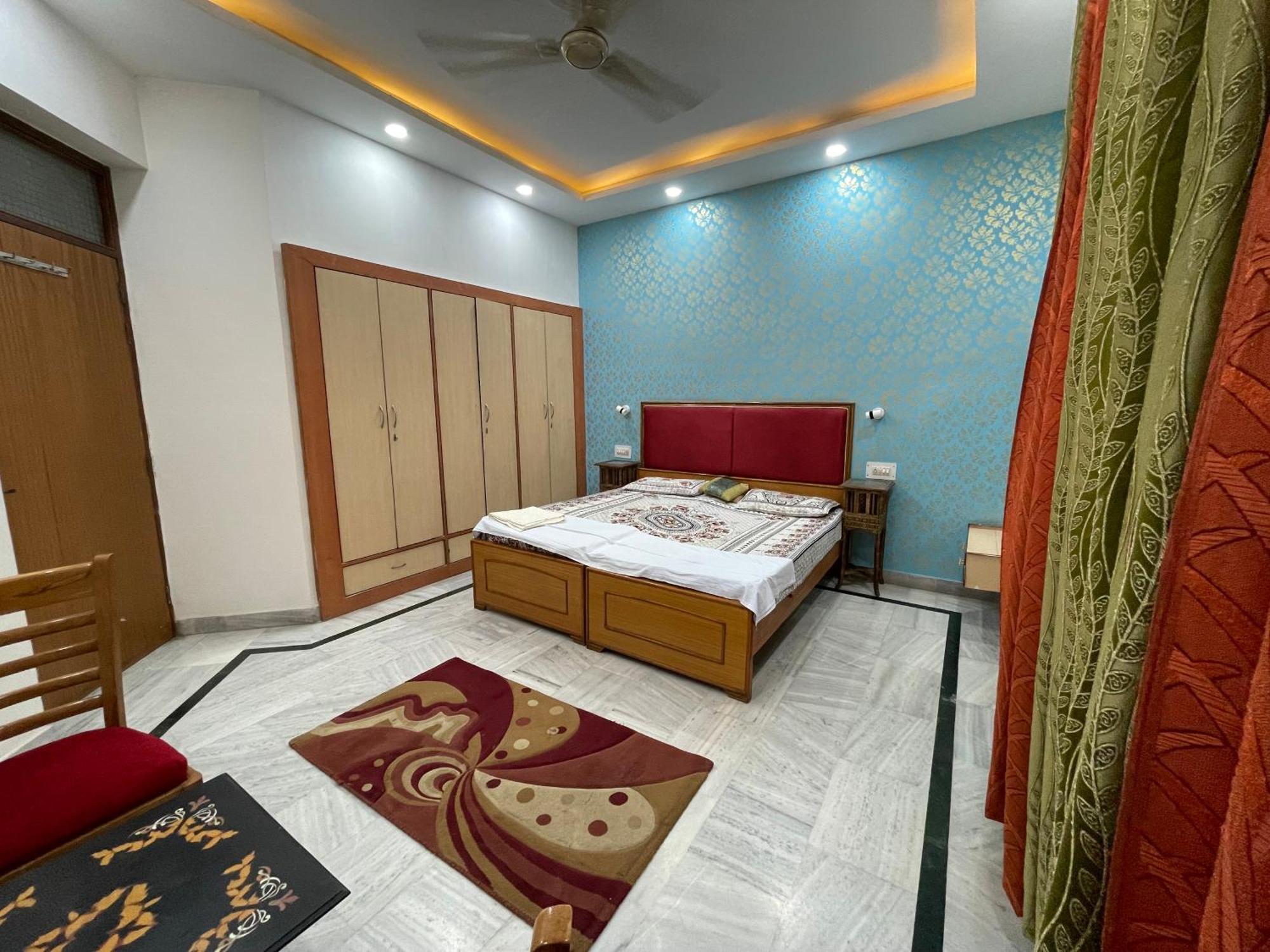 N Homestay Agra Tajganj Bagian luar foto