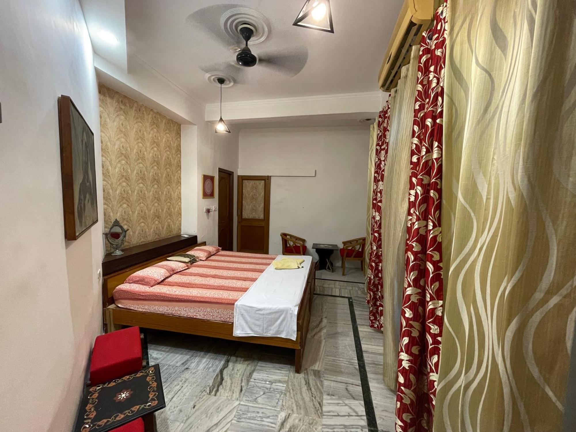 N Homestay Agra Tajganj Bagian luar foto